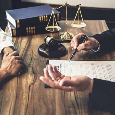 15 Legal Lawyers
